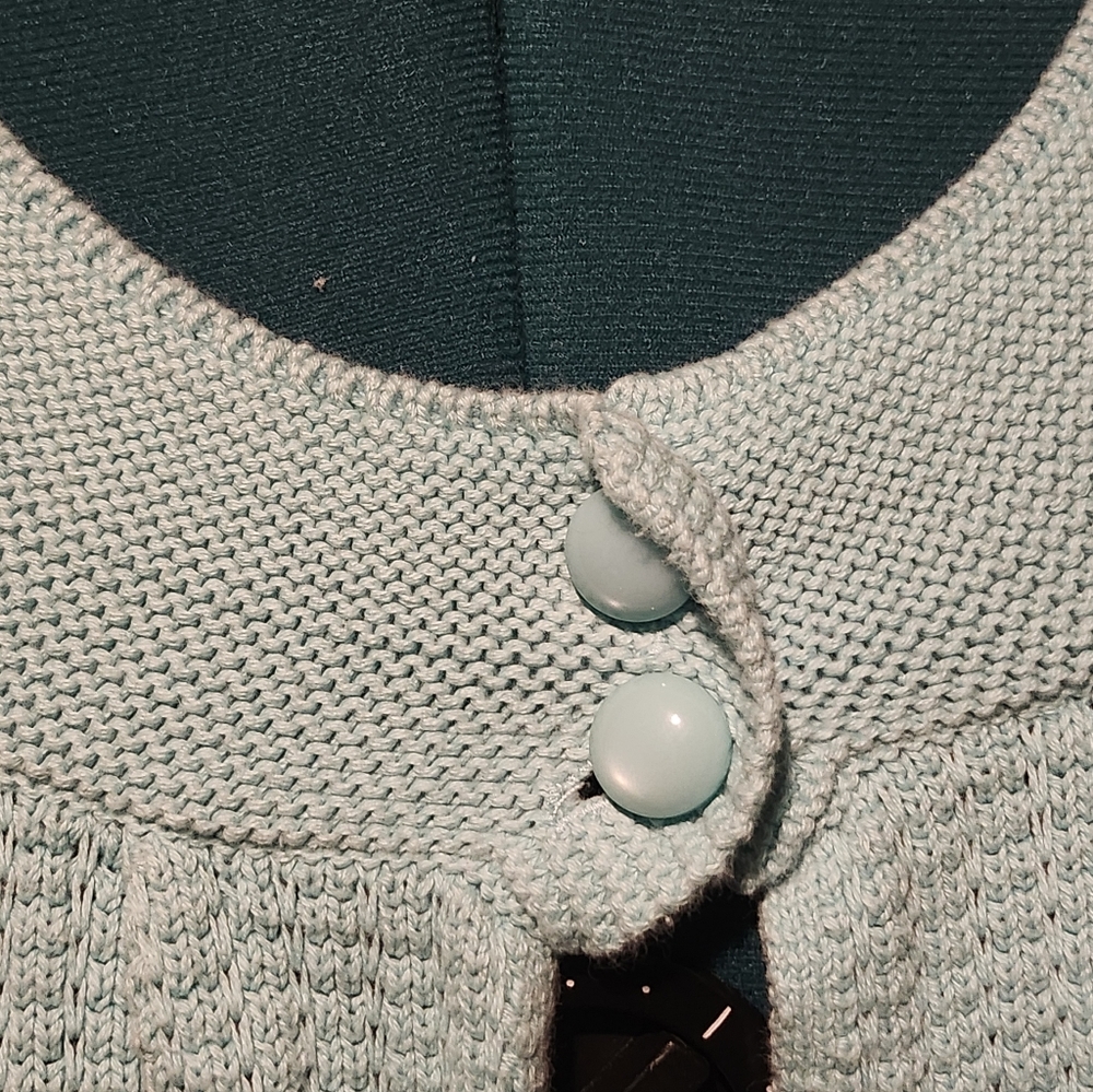 Lightly Used Croft & Barrow Women's Light Aqua Sweater - Picture 4 of 9